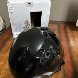 Brand New Smith helmet for winter sports Junior size YM 53-58 CM